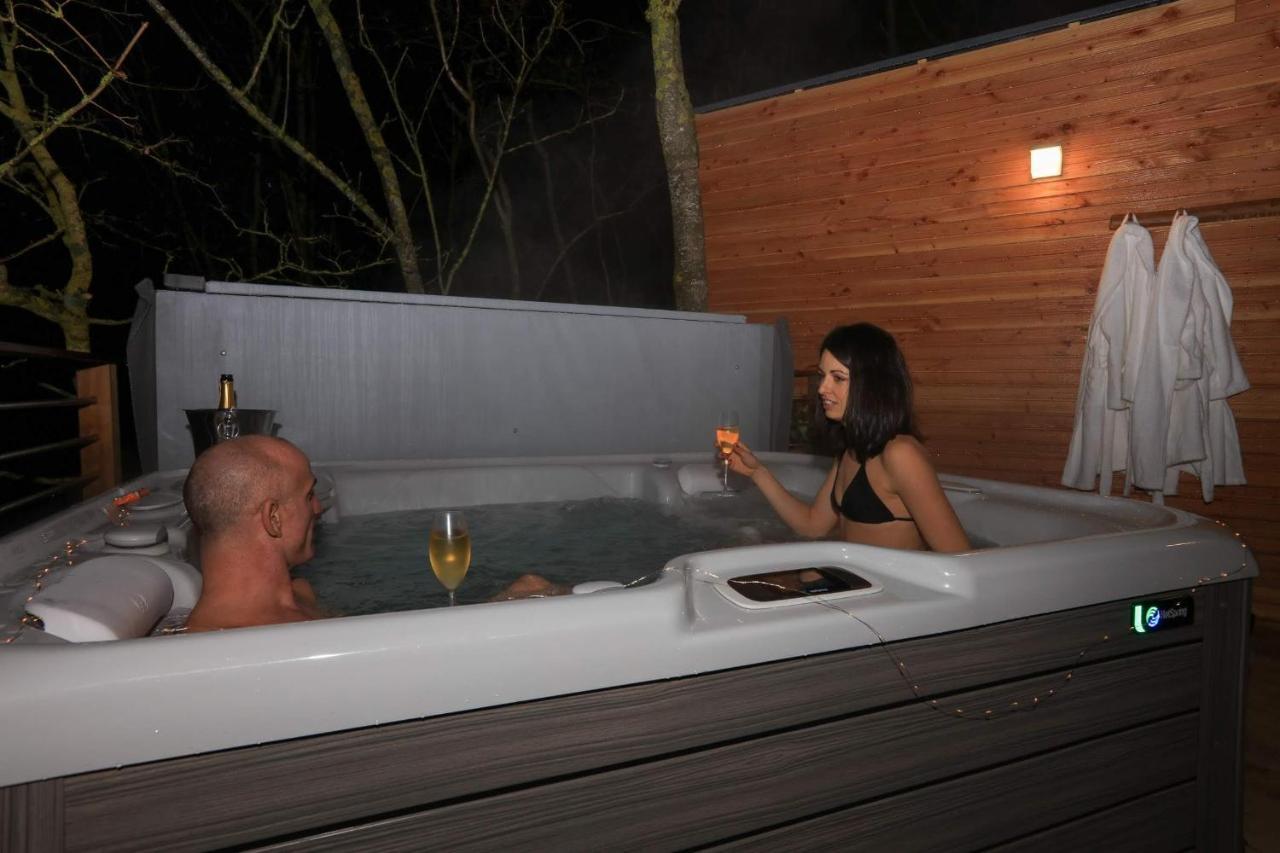 Les Cocons De L'Illon Bed & Breakfast Ville-sur-Illon Bagian luar foto